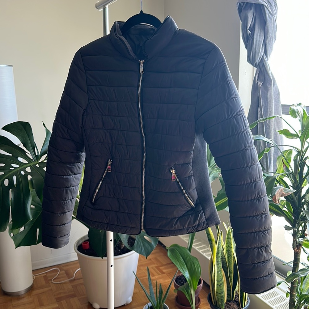 Suzy Shier fall and spring puffer jacket size S